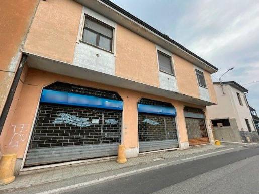 Locale Commerciale Crespiatica