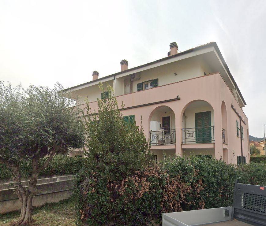 Foto 1 di 5 - Appartamento in vendita a Albenga