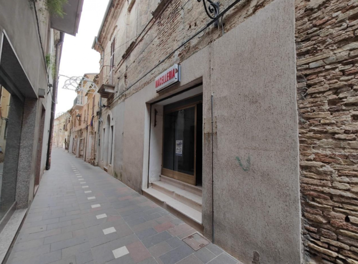 Commerciale - Bucchianico (CH)