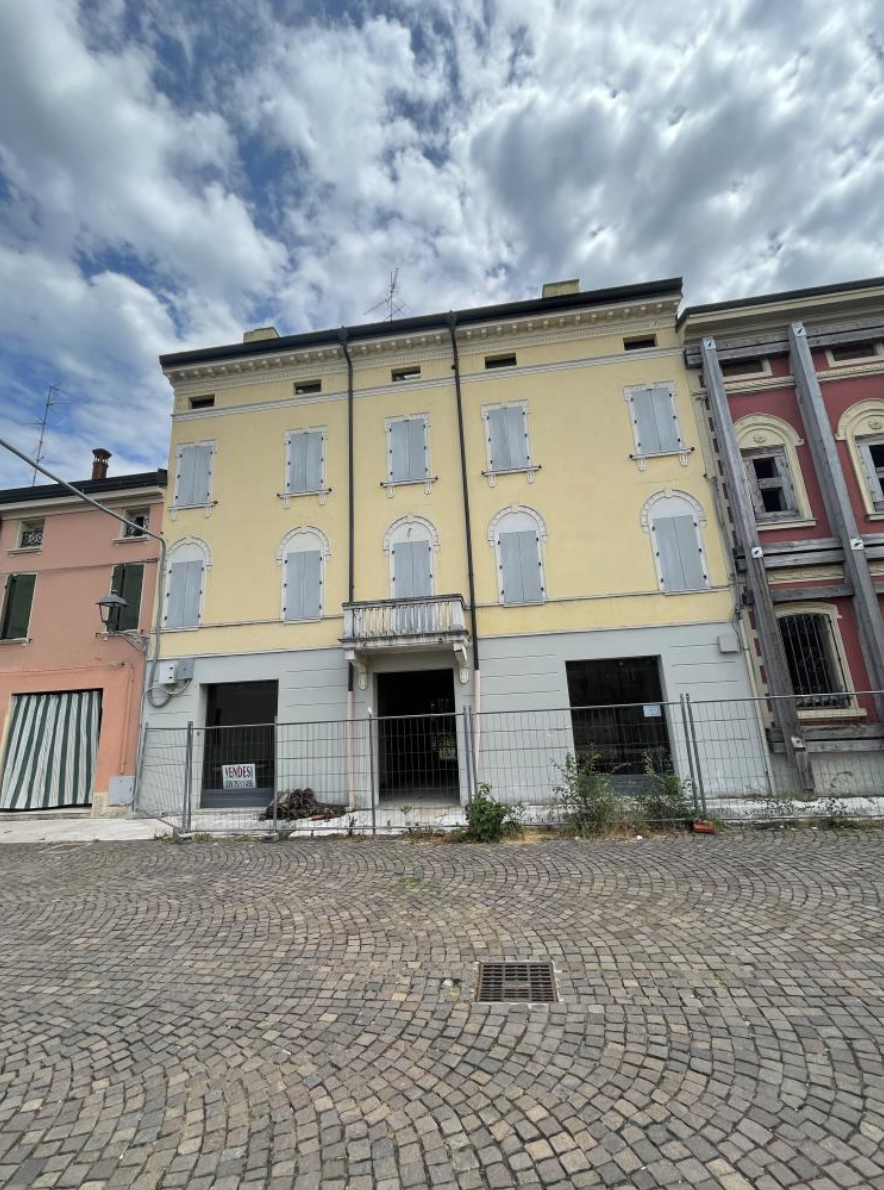 Commerciale - Novi di Modena (MO)