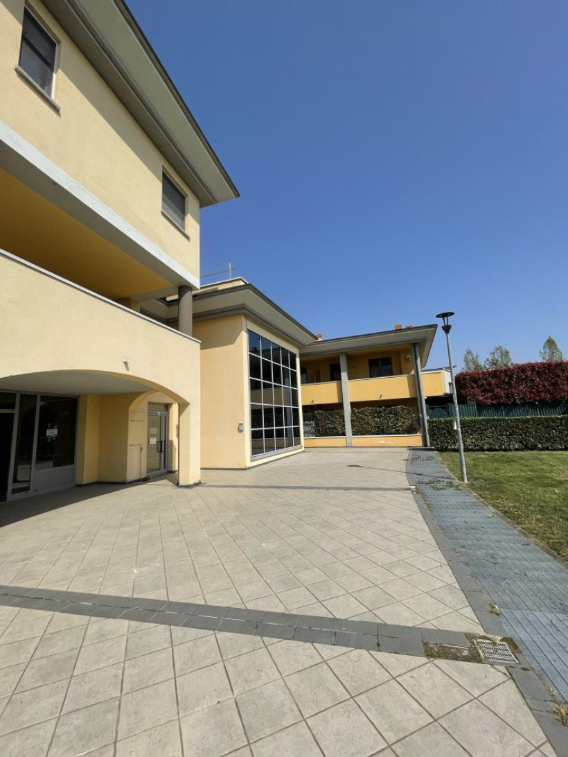 Commerciale - Romano di Lombardia (BG)