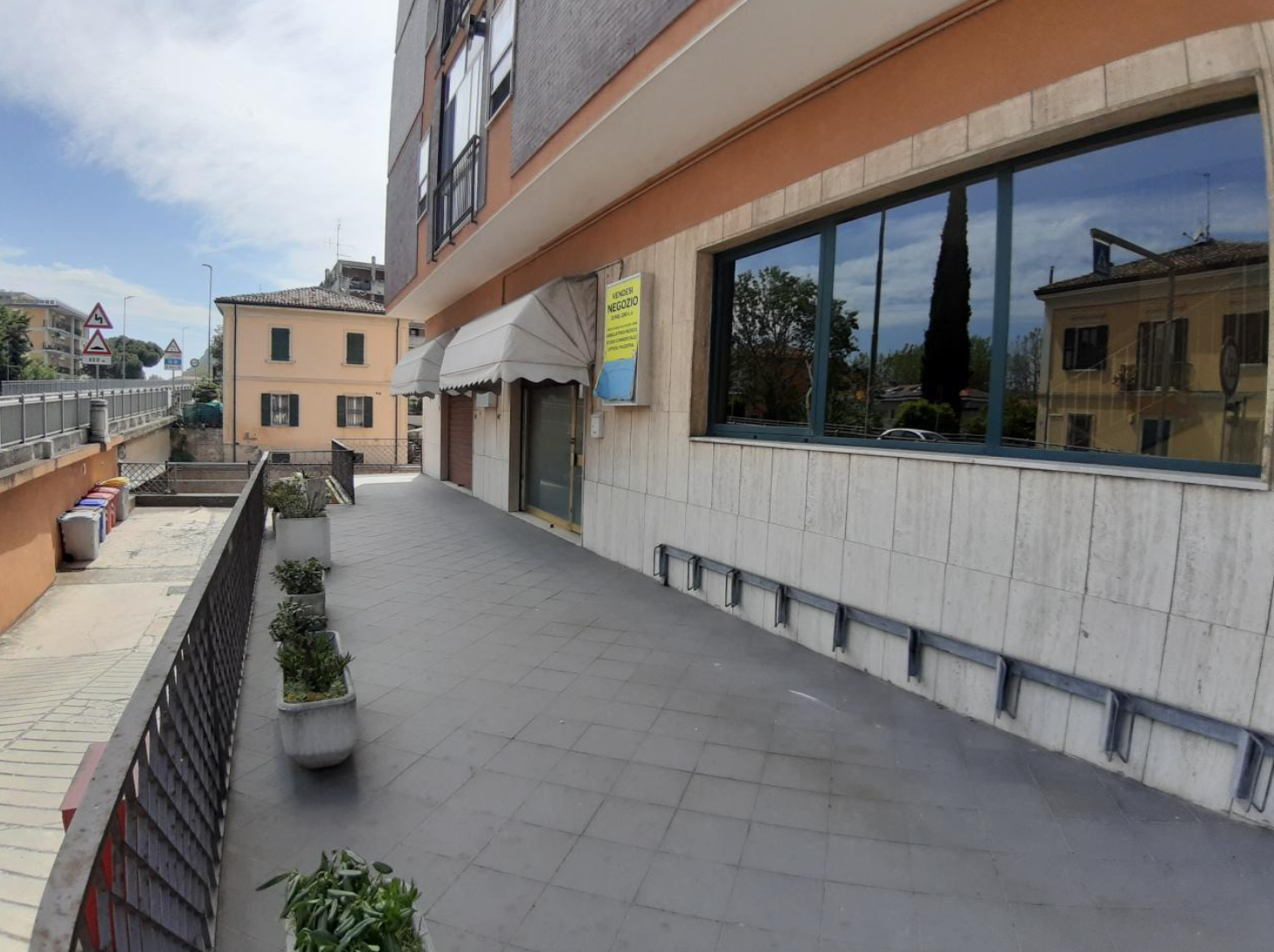 Commerciale - Pesaro (PU)