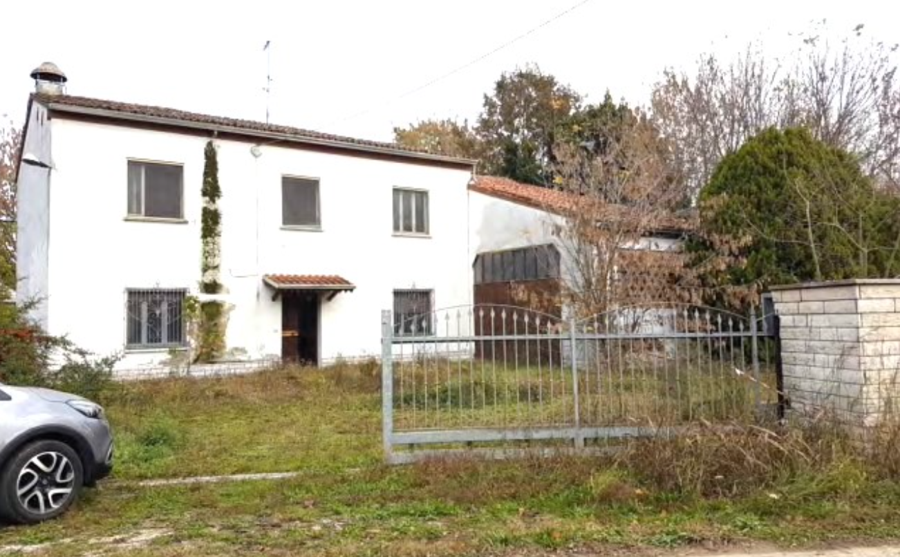 Commerciale - San Benedetto Po (MN)