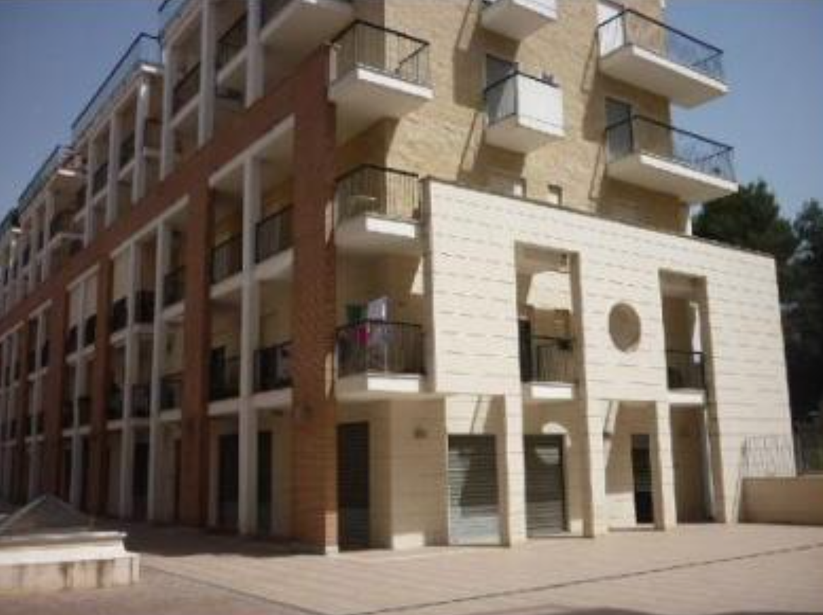 Magazzini - Gravina in Puglia (BA)