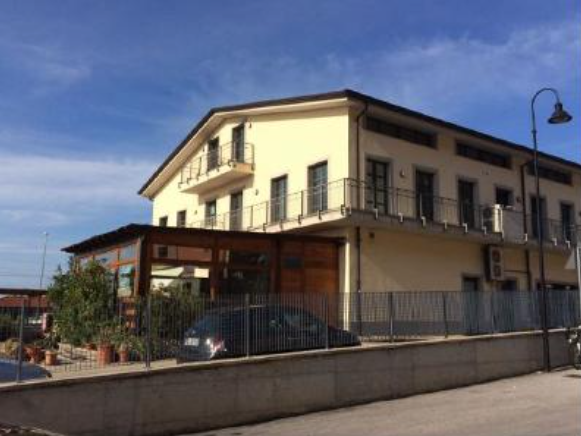 Commerciale - Montignoso (MS)