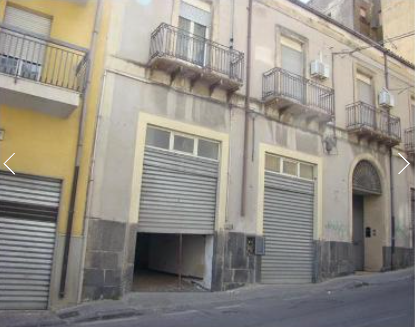 Parcheggio privato - Enna (EN)