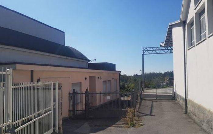Capannone Industriale Capiago Intimiano